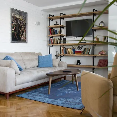 Fortress View Apartment