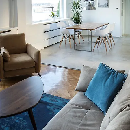 Fortress View Apartment