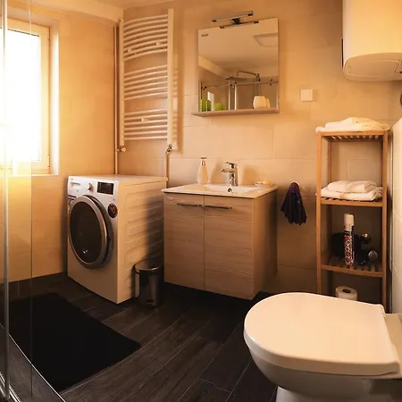 Fortress View Apartment *